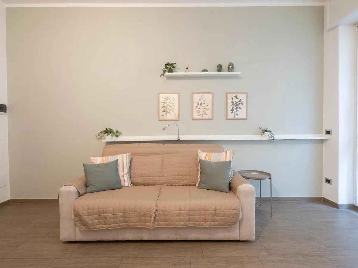 I Host Apartment - Montesuello 9 ミラノ