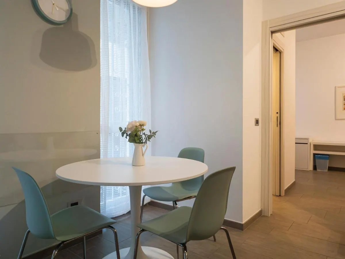 I Host Apartment - Montesuello 9 Milan 0*,  Italy