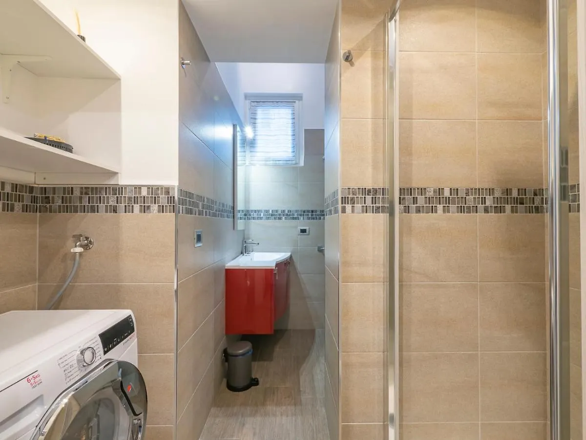 I Host Apartment - Montesuello 9 Milan
