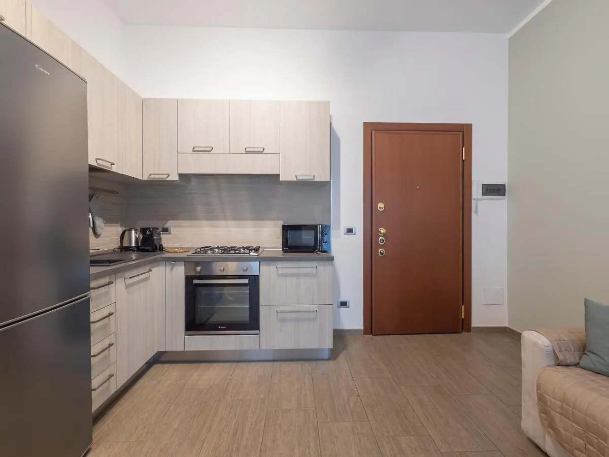 I Host Apartment - Montesuello 9 Milan