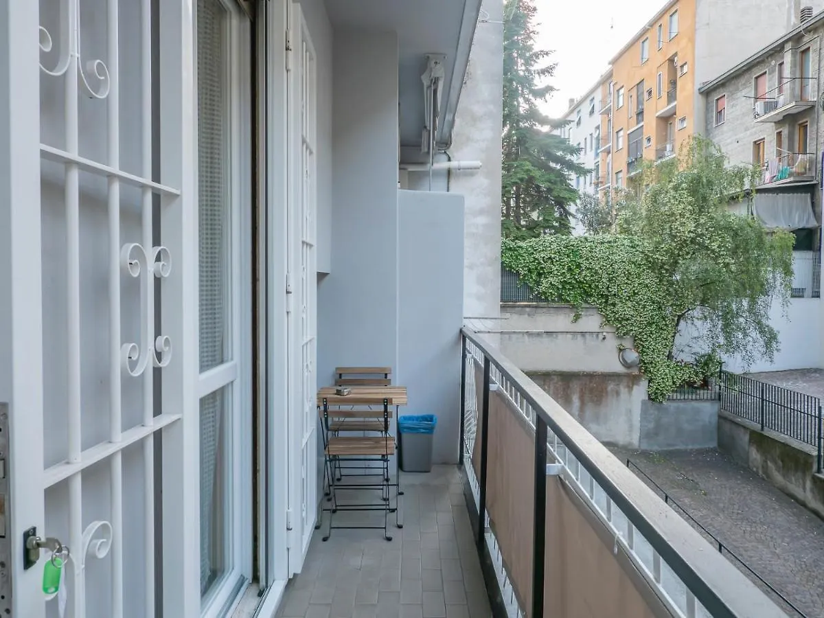 I Host Apartment - Montesuello 9 Milan Italy
