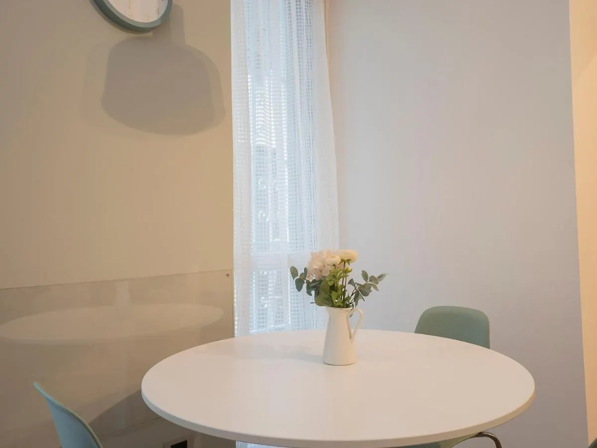 I Host Apartment - Montesuello 9 Milan 0*,